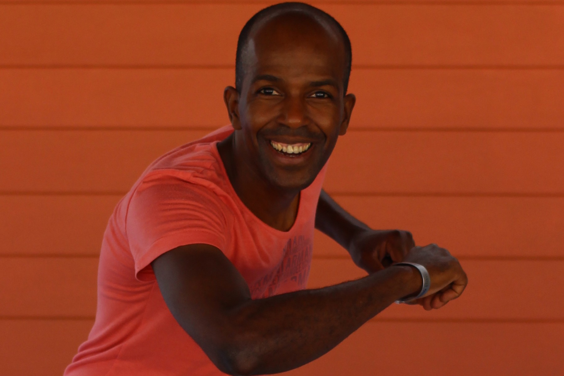 Bild von Julio Suero, Tanzlehrer für Salsa, Bachata und Latino Tanzen, auch DJ für Geburtstage und Hochzeiten 